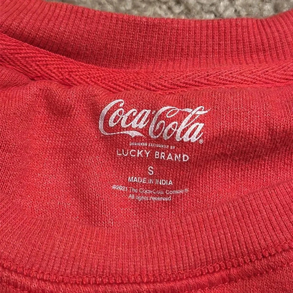 LUCKY BRAND Graphic Coca-Cola Red Crew Neck Sweatshirt Super Soft & Cozy Top - Picture 3 of 4